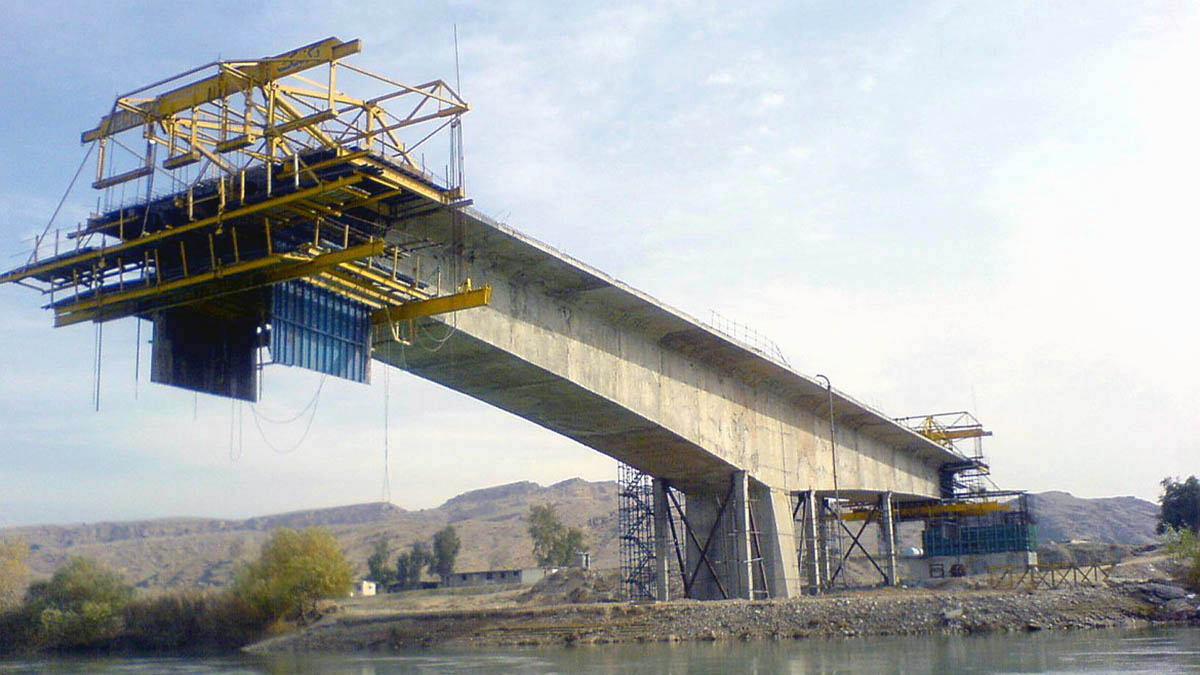 Gotvand (Gheysar Aminpour) Bridge