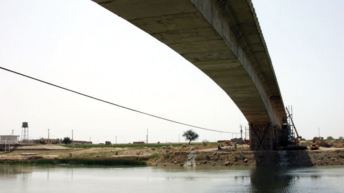 Gotvand (Gheysar Aminpour) Bridge