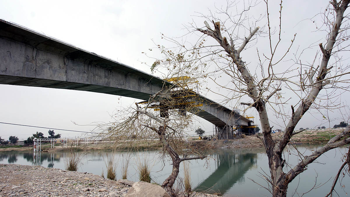 Gotvand (Gheysar Aminpour) Bridge